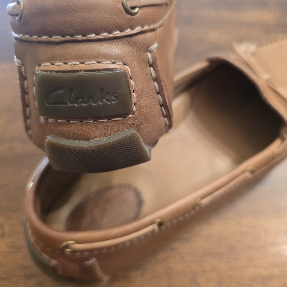 Women's Clark's Tan Loafers 8.5 - Picture 4 of 4